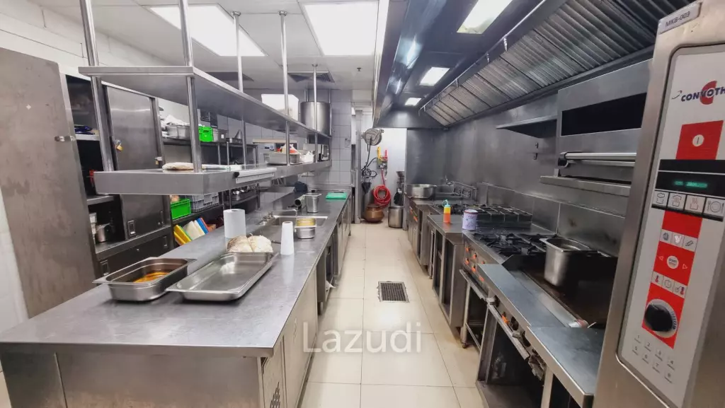 Turnkey Rooftop Restaurant and Bar Beside EmQuartier in Global 4-star Hotel - Fully Equipped, Prime Sukhumvit Location