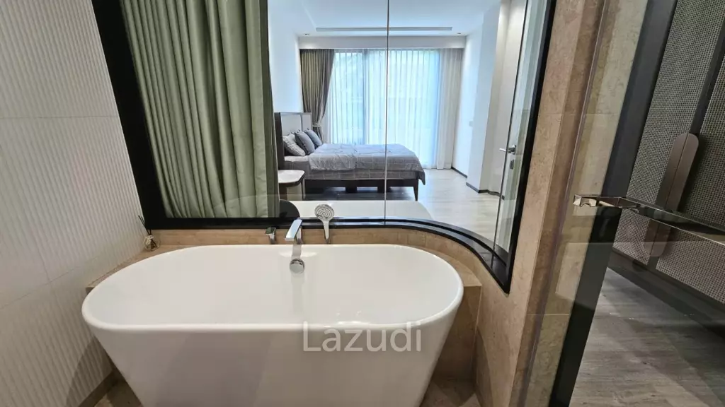 Beach front condo: Intercontinental Residence: 1 Bedroom Garden view