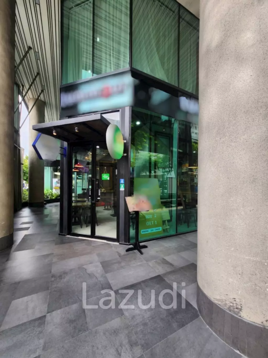 Prime Retail Space in Bang Rak Near BTS Station