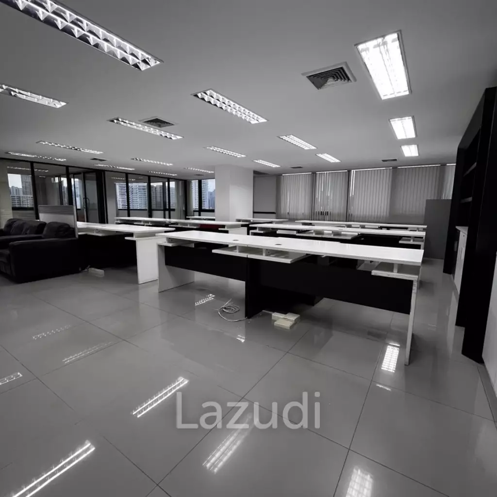 Modern Furnished Office Space in Khlong Tan Nuea Bangkok