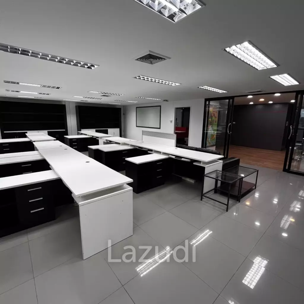 Modern Furnished Office Space in Khlong Tan Nuea Bangkok