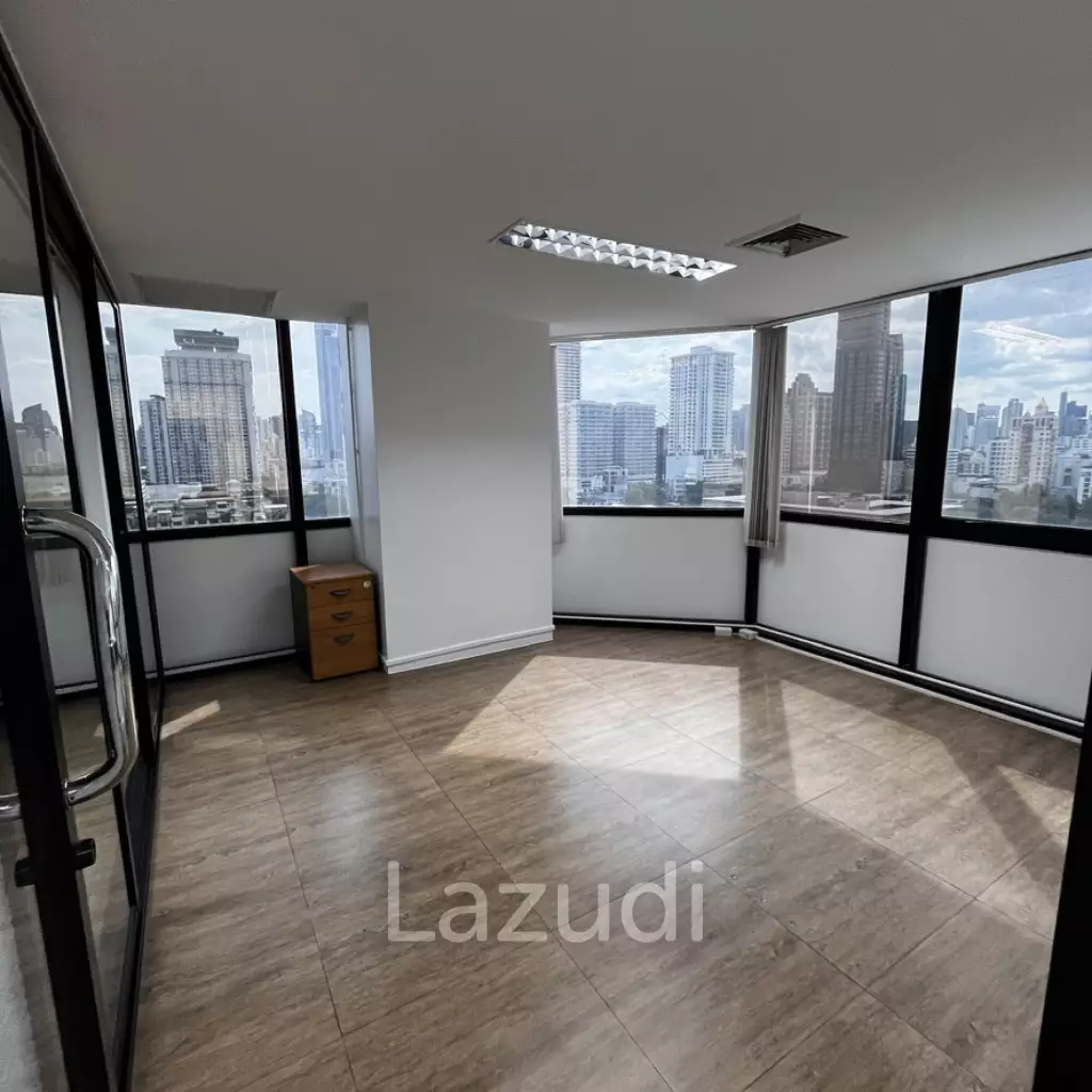 Modern Furnished Office Space in Khlong Tan Nuea Bangkok
