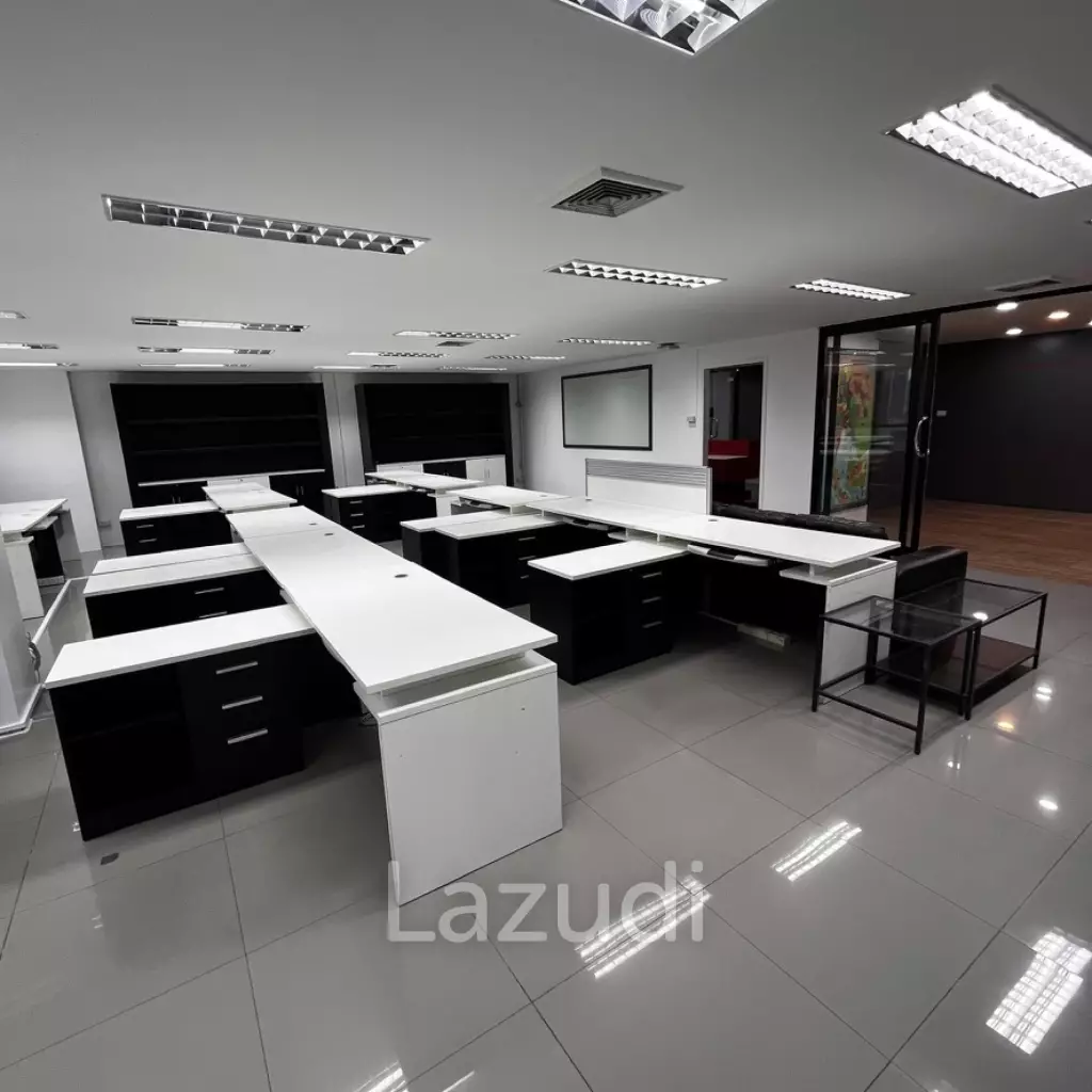 Modern Furnished Office Space in Khlong Tan Nuea Bangkok