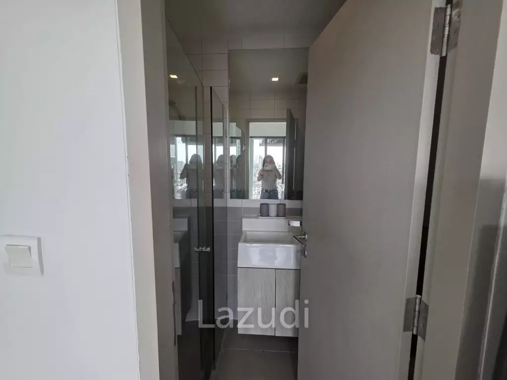 Studio 1 Bathroom 21 SQ.M Ideo Mobi Sathorn