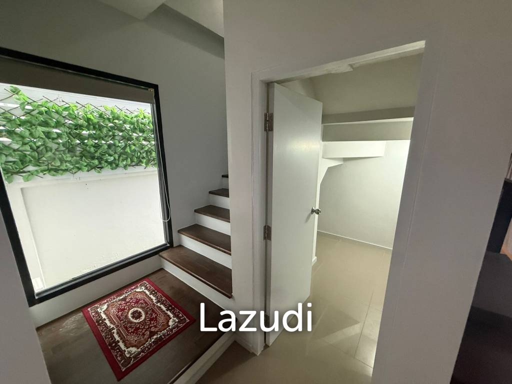 The 9 Khao Tao: Charming 3-Bedroom Townhouse, Hua Hin