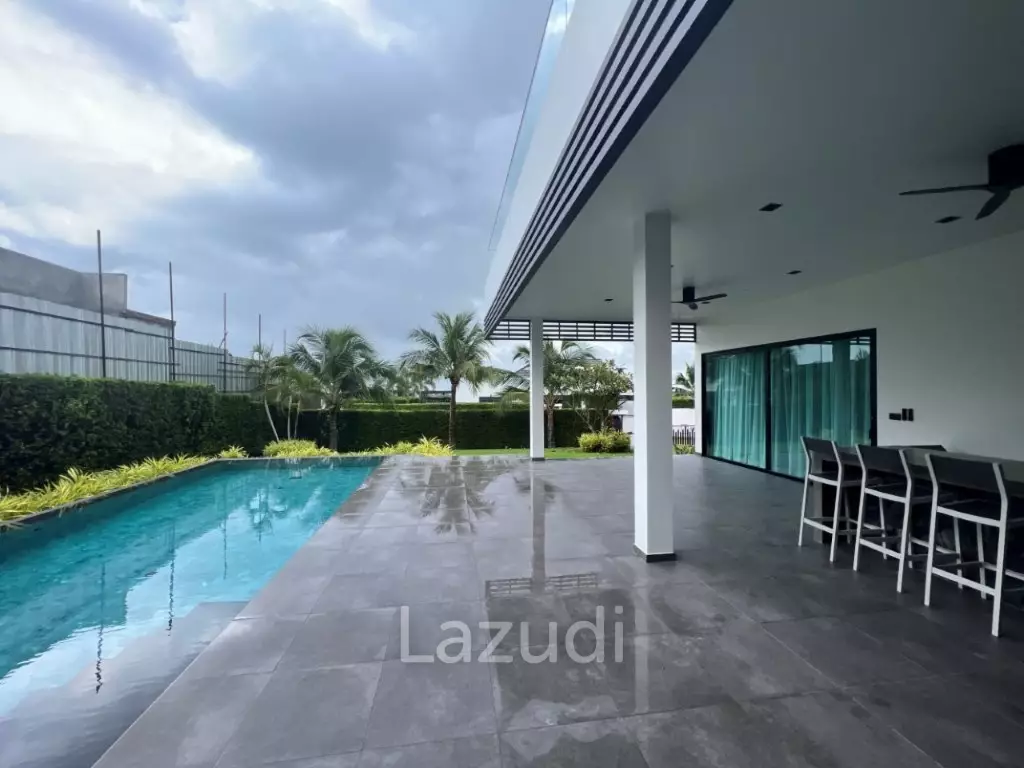 SIVANA HIDEAWAY PHASE 2 : 3 bed pool villa with sea views