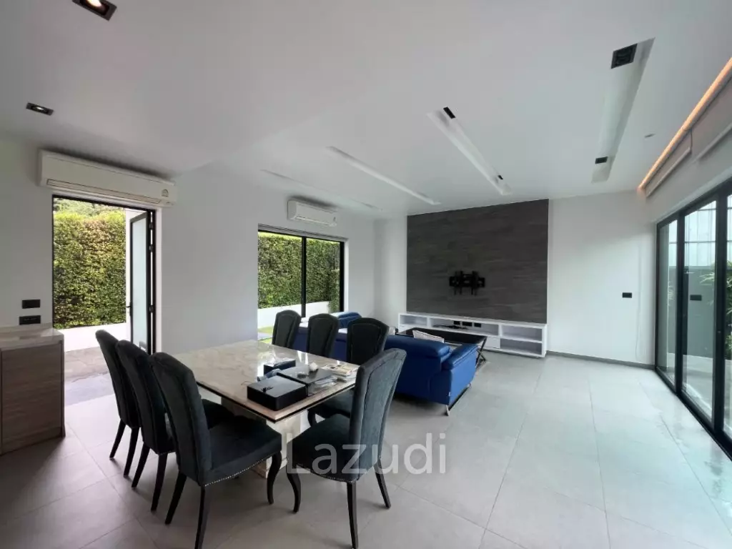SIVANA HIDEAWAY PHASE 2 : 3 bed pool villa with sea views