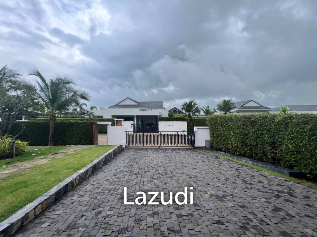 SIVANA HIDEAWAY PHASE 2 : 3 bed pool villa with sea views