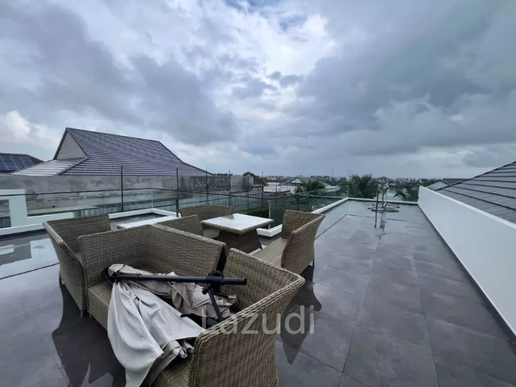 SIVANA HIDEAWAY PHASE 2 : 3 bed pool villa with sea views