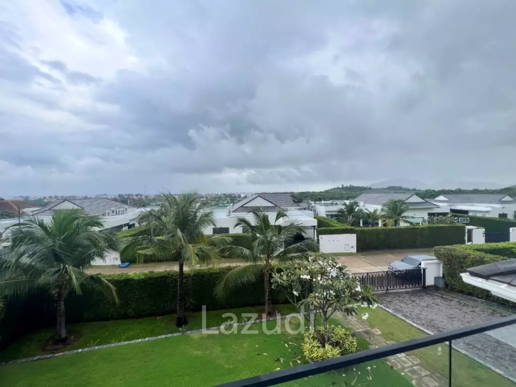 SIVANA HIDEAWAY PHASE 2 : 3 bed pool villa with sea views
