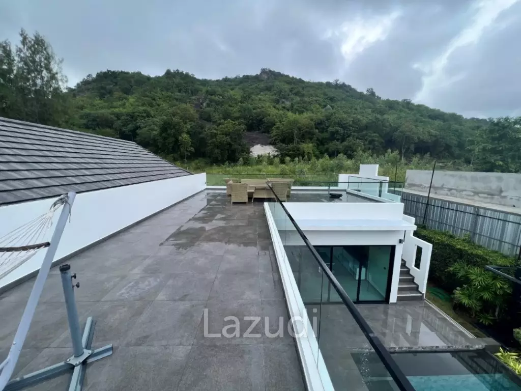 SIVANA HIDEAWAY PHASE 2 : 3 bed pool villa with sea views