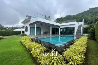 SIVANA HIDEAWAY PHASE 2 : 3 bed pool villa with sea views