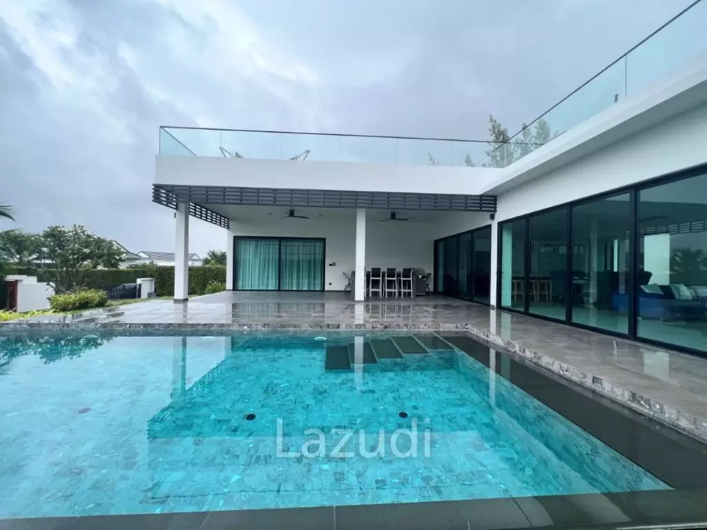 SIVANA HIDEAWAY PHASE 2 : 3 bed pool villa with sea views