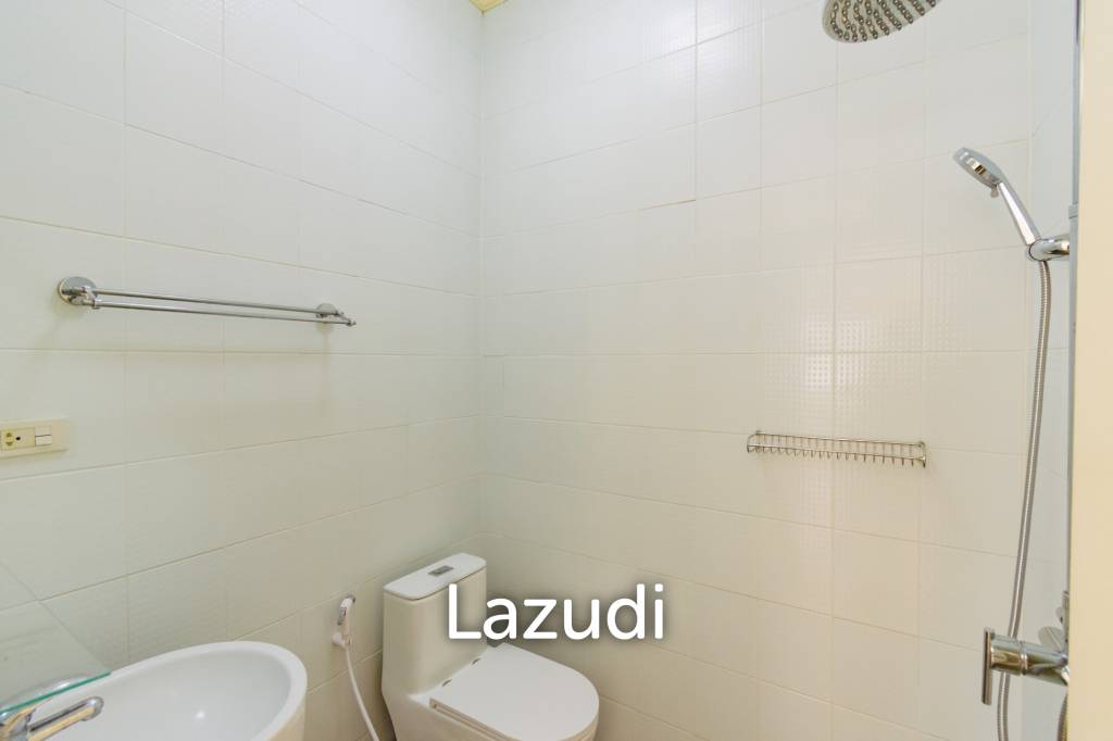 384 ตร.ม 3 เตียง 3 อาบน้ำ วิลล่า For ขาย