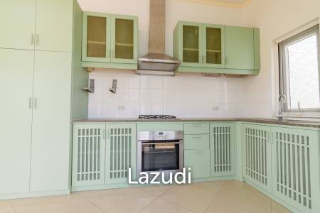 384 ตร.ม 3 เตียง 3 อาบน้ำ วิลล่า For ขาย