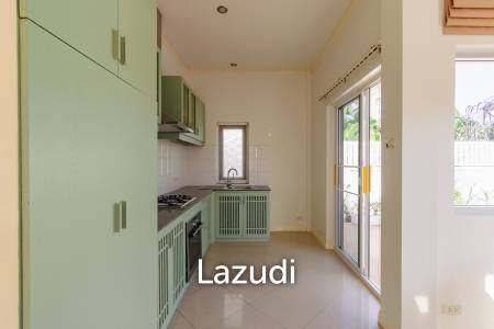 384 ตร.ม 3 เตียง 3 อาบน้ำ วิลล่า For ขาย