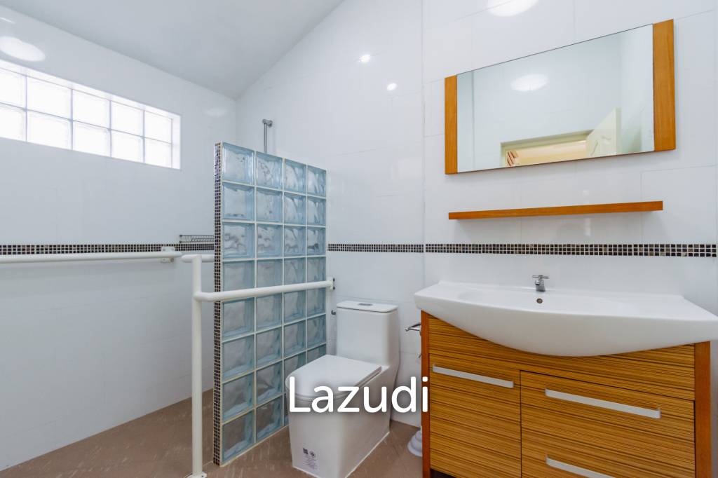 384 ตร.ม 3 เตียง 3 อาบน้ำ วิลล่า For ขาย