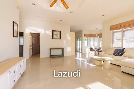 384 ตร.ม 3 เตียง 3 อาบน้ำ วิลล่า For ขาย