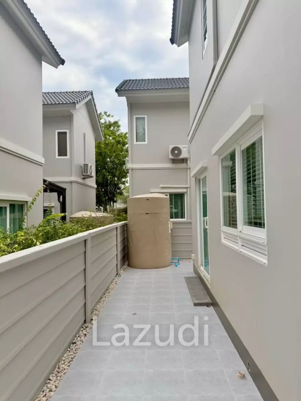 Pet-Friendly 4-Bedroom House for Rent in Pa Klok