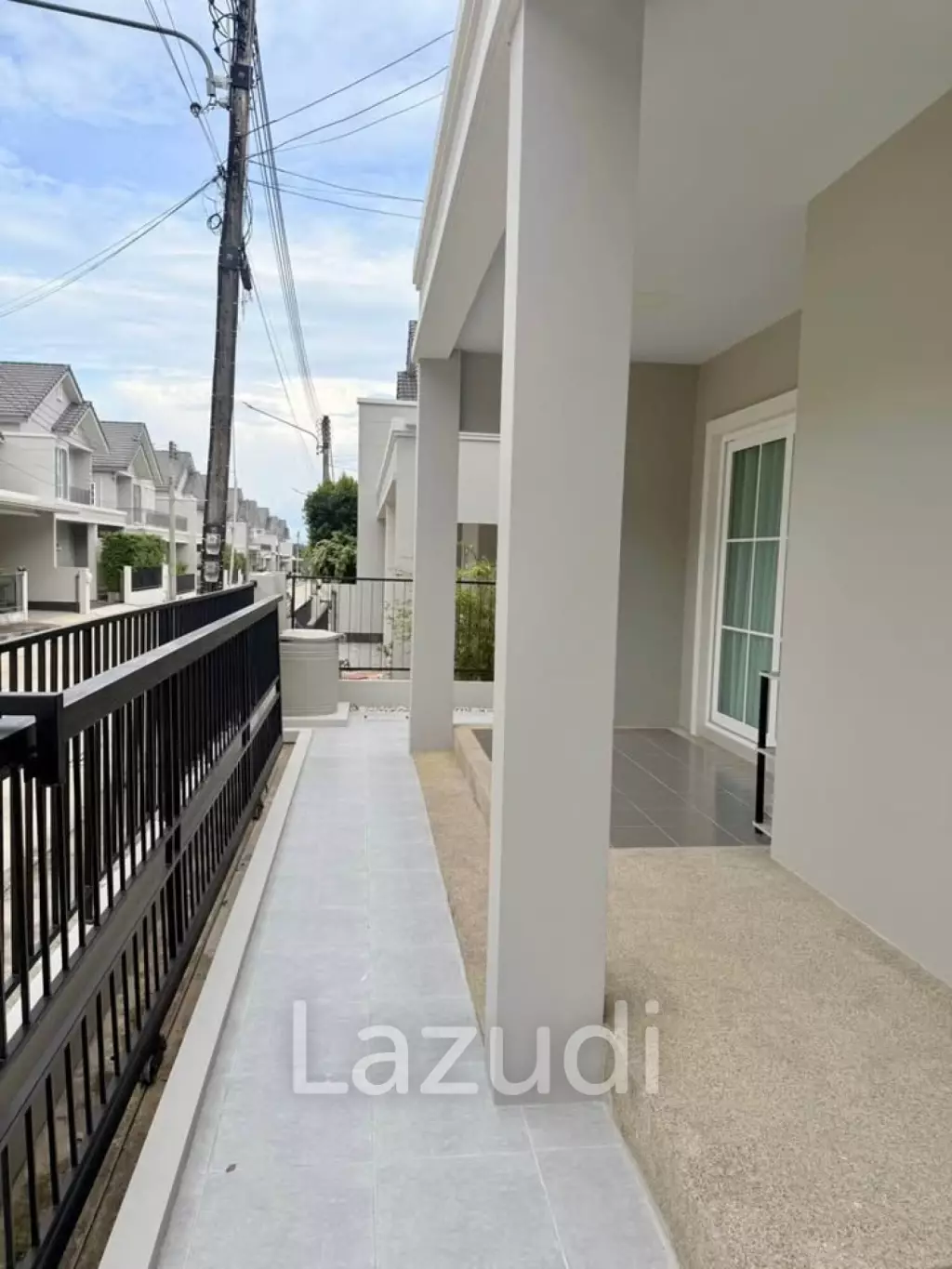 Pet-Friendly 4-Bedroom House for Rent in Pa Klok