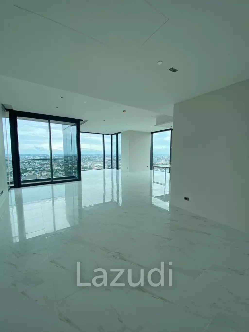 คอนโดหรูใหม่ 3 ห้องนอนใน Canapaya Residences บางขฬ, กรุงเทพ