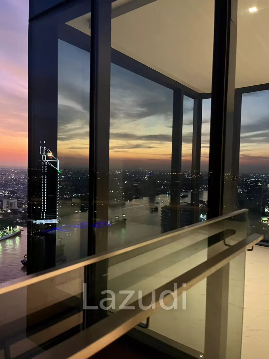 คอนโดหรูใหม่ 3 ห้องนอนใน Canapaya Residences บางขฬ, กรุงเทพ