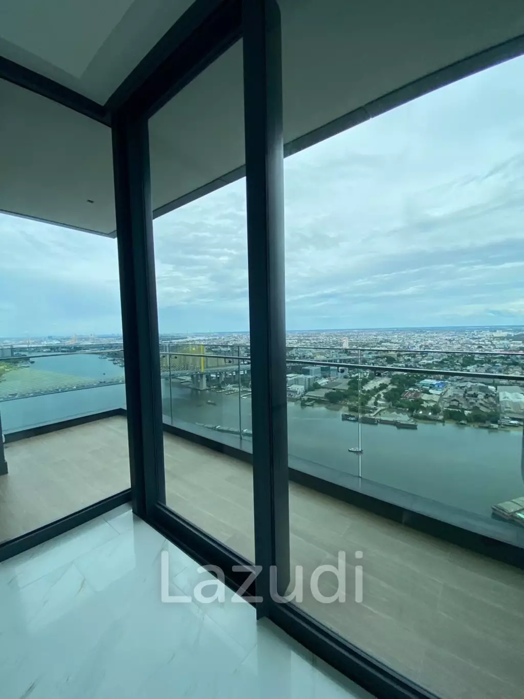 คอนโดหรูใหม่ 3 ห้องนอนใน Canapaya Residences บางขฬ, กรุงเทพ