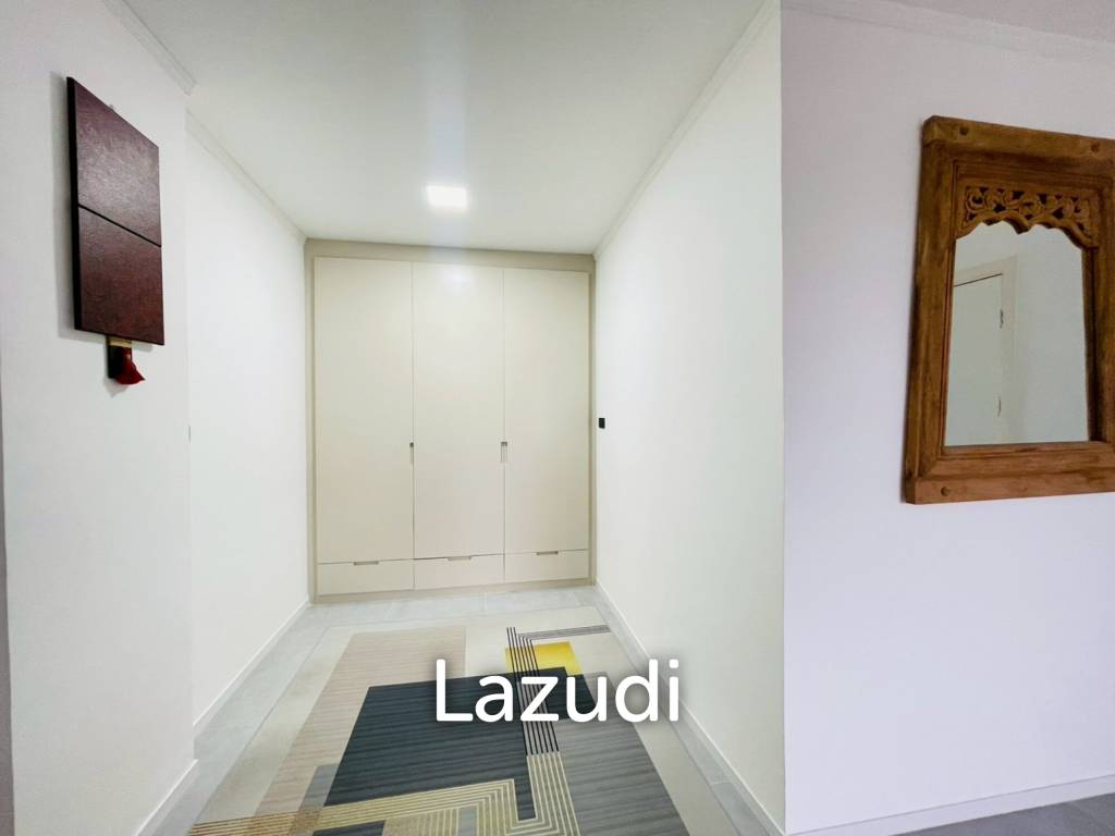 Seaview Paradise condo: 2-Bedroom Beachfront Condo with Sea View, Hua Hin