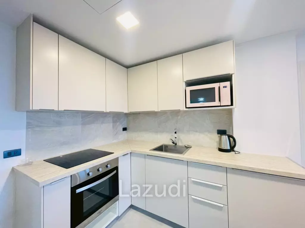 Seaview Paradise condo: 2-Bedroom Beachfront Condo with Sea View, Hua Hin
