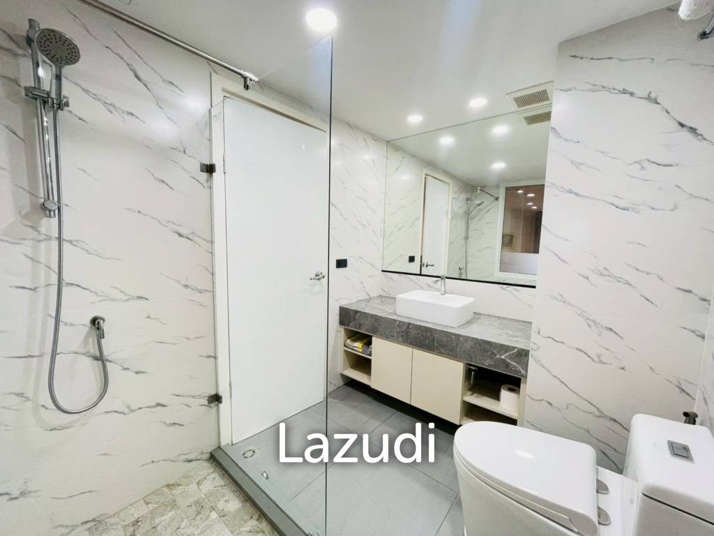 Seaview Paradise condo: 2-Bedroom Beachfront Condo with Sea View, Hua Hin