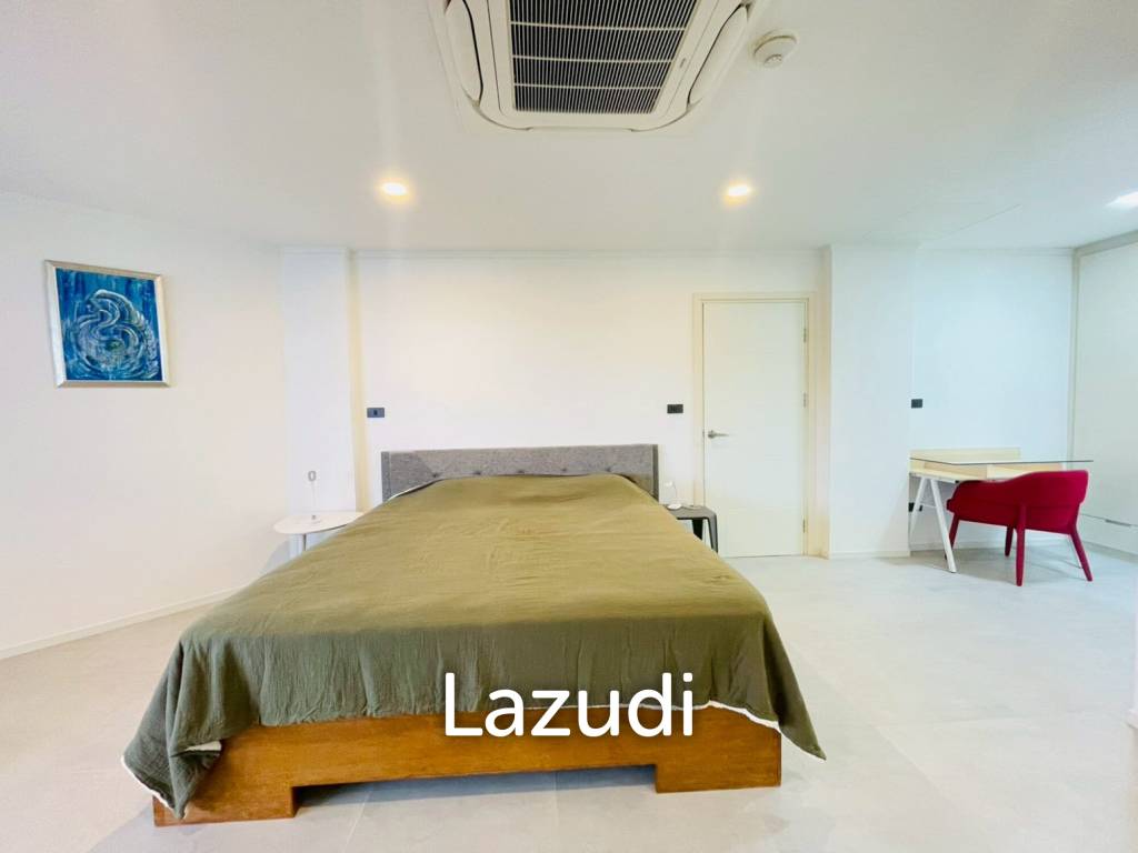 Seaview Paradise condo: 2-Bedroom Beachfront Condo with Sea View, Hua Hin