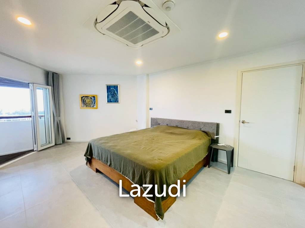 Seaview Paradise condo: 2-Bedroom Beachfront Condo with Sea View, Hua Hin
