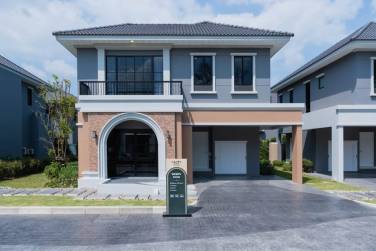 Brand New 4-Bedroom House for Sale near BISP in Koh Kaew