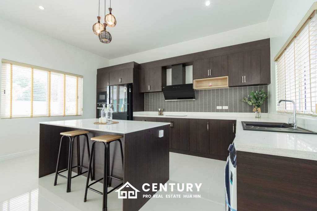 740 Kvm 3 Seng 3 Bad Villa for Salg