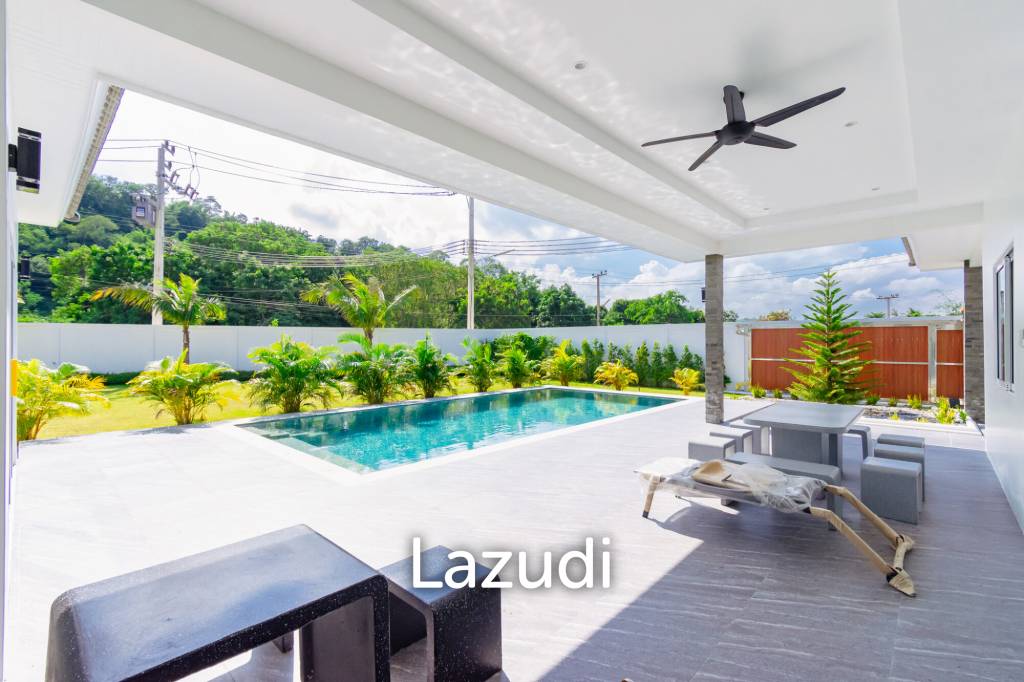 740 ตร.ม 3 เตียง 3 อาบน้ำ วิลล่า For ขาย