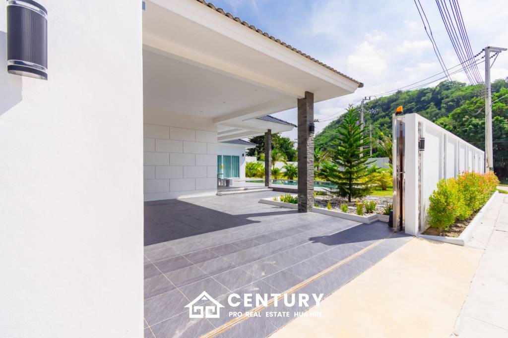 740 Kvm 3 Seng 3 Bad Villa for Salg