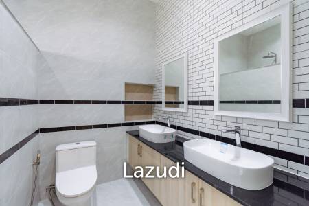 740 ตร.ม 3 เตียง 3 อาบน้ำ วิลล่า For ขาย