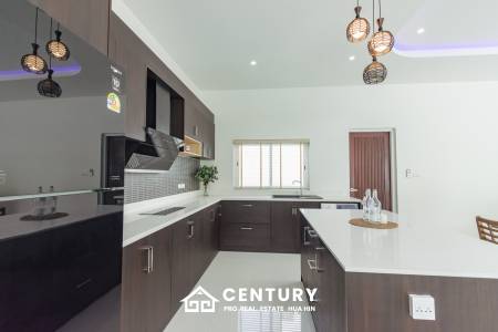 740 Kvm 3 Seng 3 Bad Villa for Salg