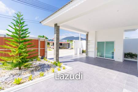 740 ตร.ม 3 เตียง 3 อาบน้ำ วิลล่า For ขาย