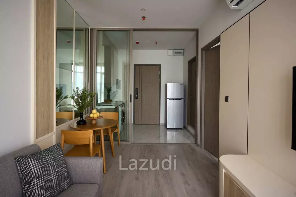 Luxurious 1-Bedroom Condo RHYTHM Ekkamai Estate