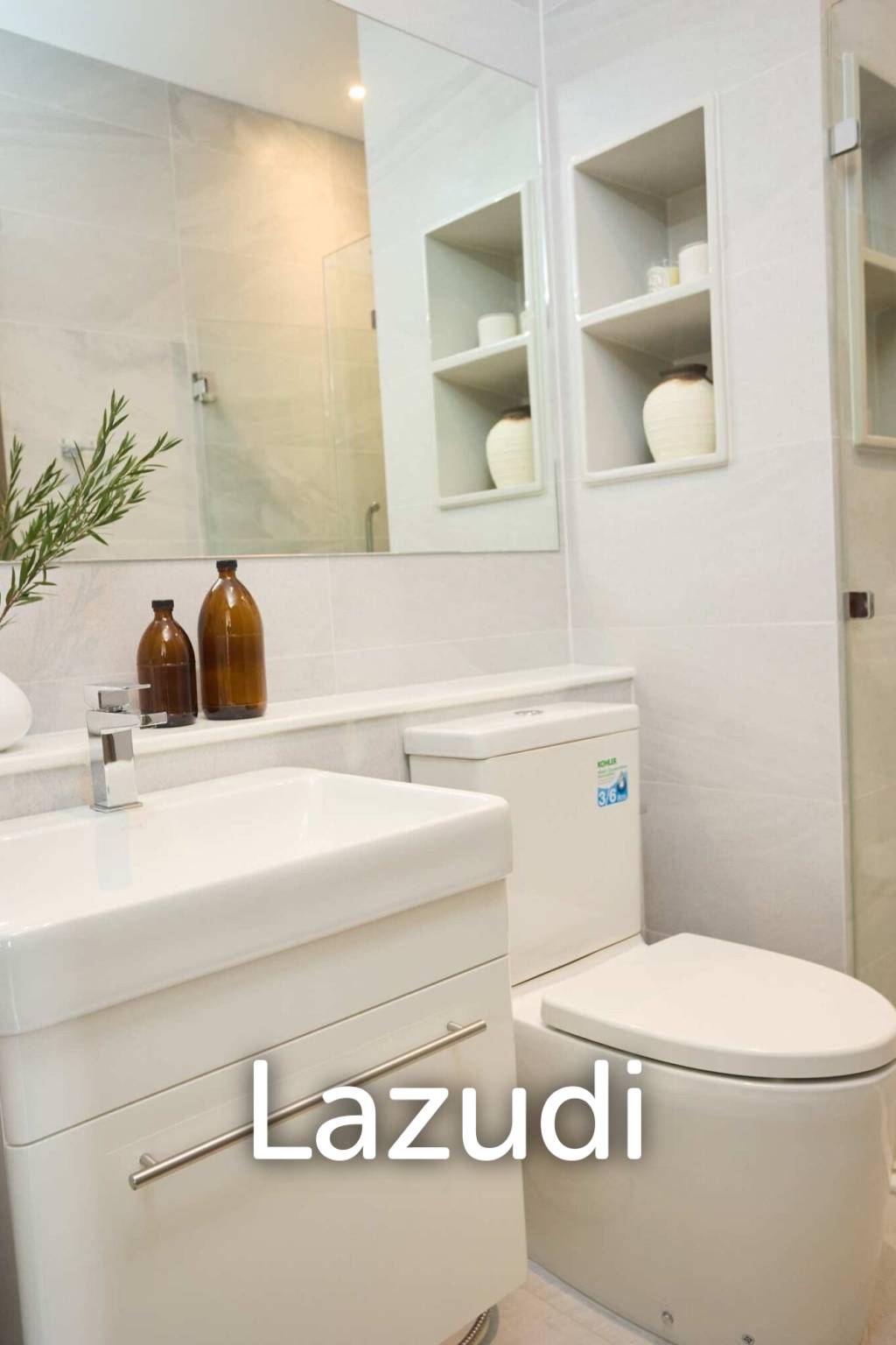 Luxurious 1-Bedroom Condo RHYTHM Ekkamai Estate