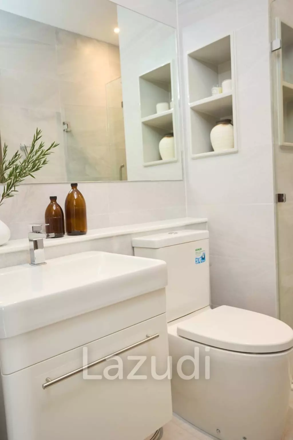 Luxurious 1-Bedroom Condo RHYTHM Ekkamai Estate