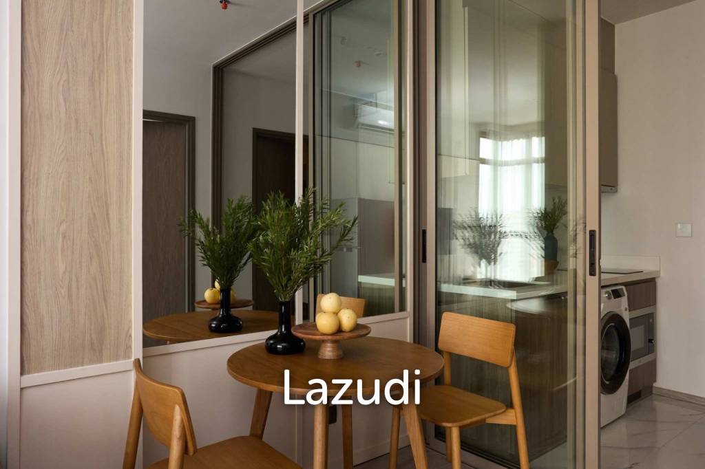 Luxurious 1-Bedroom Condo RHYTHM Ekkamai Estate