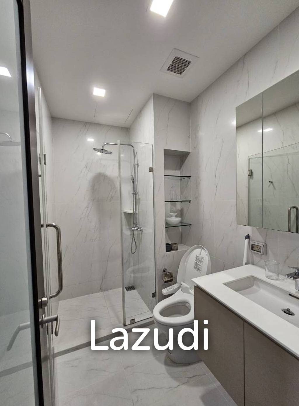 1 Bed 1 Bath 32 SQ.M Chewathai Residence Asoke