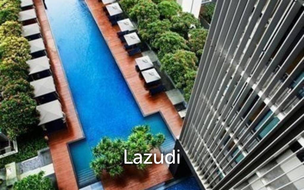 Luxurious High-Rise Condo in Sathorn Bangkok