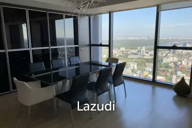 Luxurious High-Rise Condo in Sathorn Bangkok