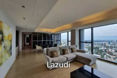 Luxurious High-Rise Condo in Sathorn Bangkok