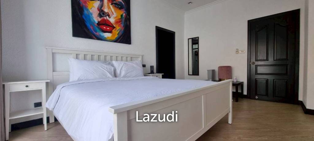 3 Bedroom 4 Bathroom 300 SQ.M. Pool Villa In Pratumnak Hill