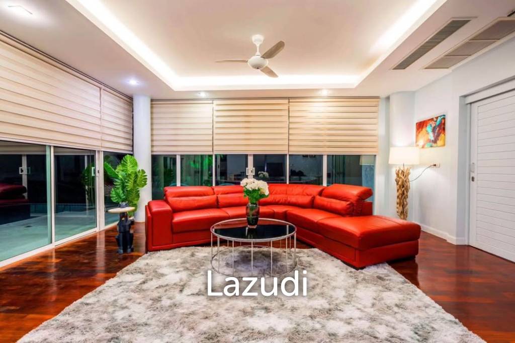 Seaview 5-bedroom Pool Villa near Kata Beach