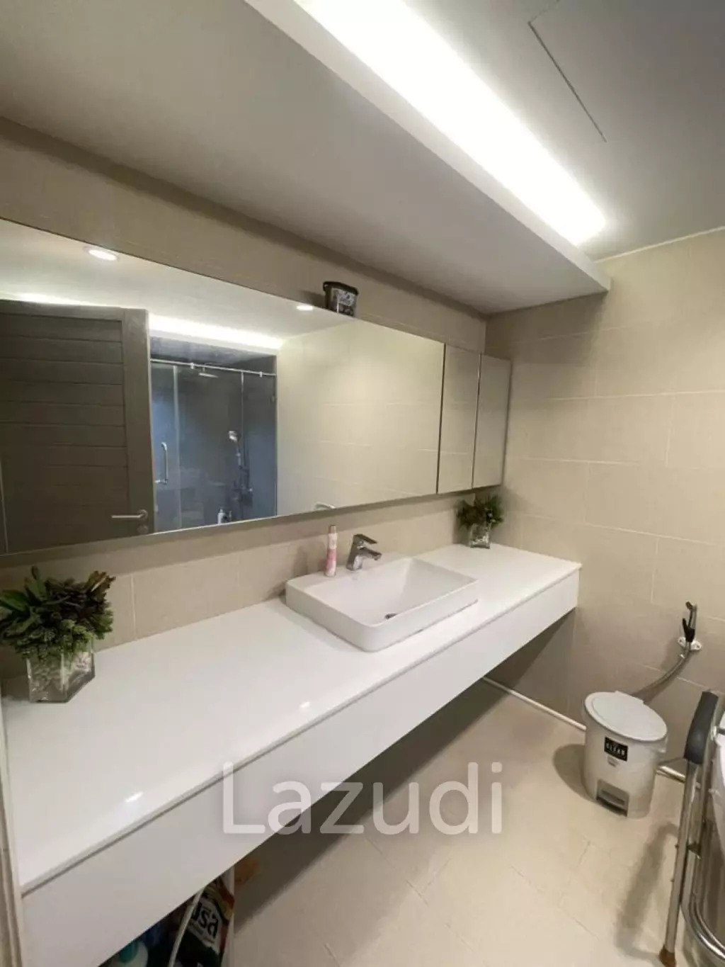 Luxury 46th Floor State Tower Condo in Si Lom